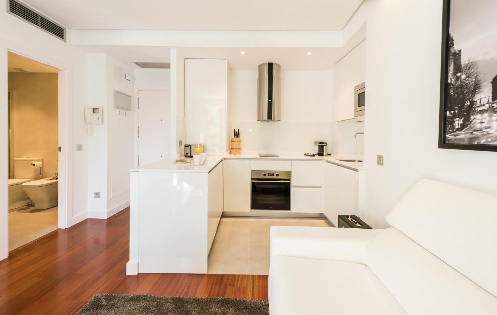 Santa Ana Plaza Appartement Madrid Kamer foto