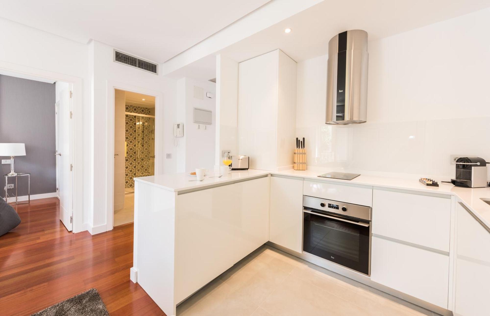Santa Ana Plaza Appartement Madrid Kamer foto