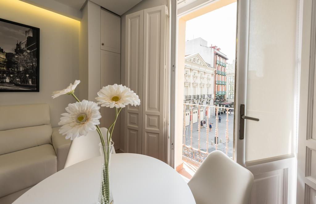 Santa Ana Plaza Appartement Madrid Buitenkant foto