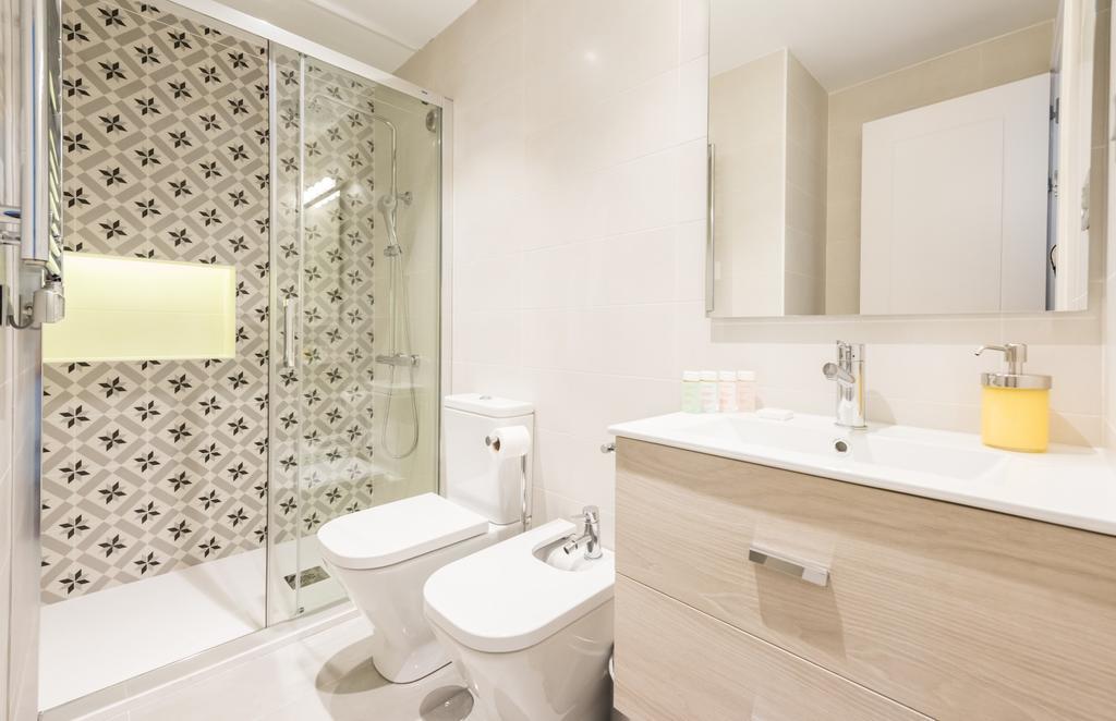 Santa Ana Plaza Appartement Madrid Buitenkant foto