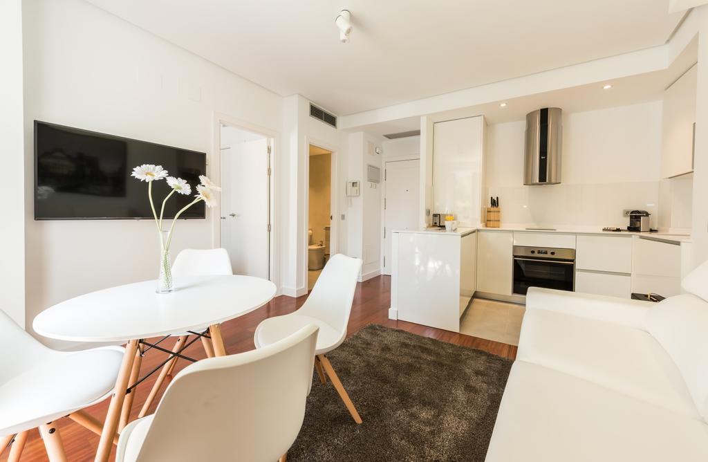 Santa Ana Plaza Appartement Madrid Buitenkant foto