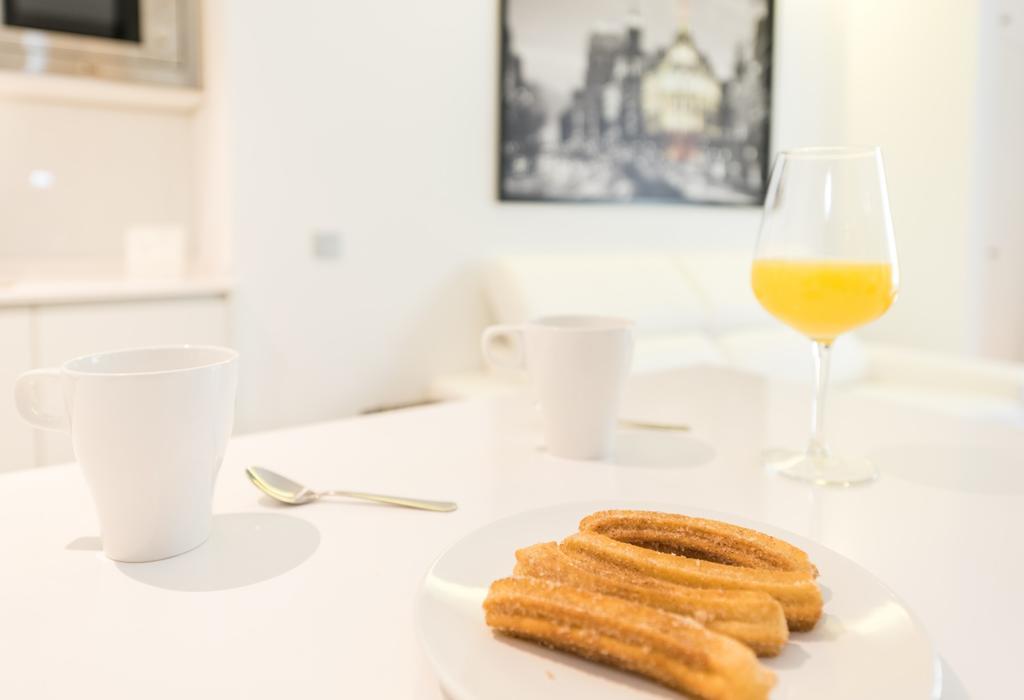 Santa Ana Plaza Appartement Madrid Buitenkant foto